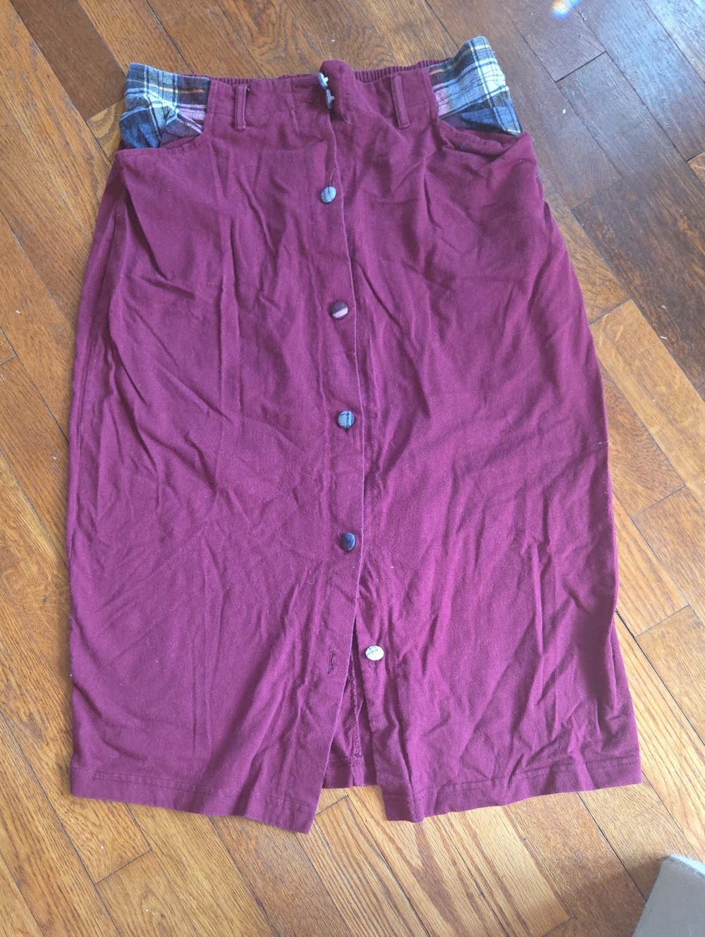 Vintage Burgundy Button-Front Midi Skirt with Plaid Pocket Accent
